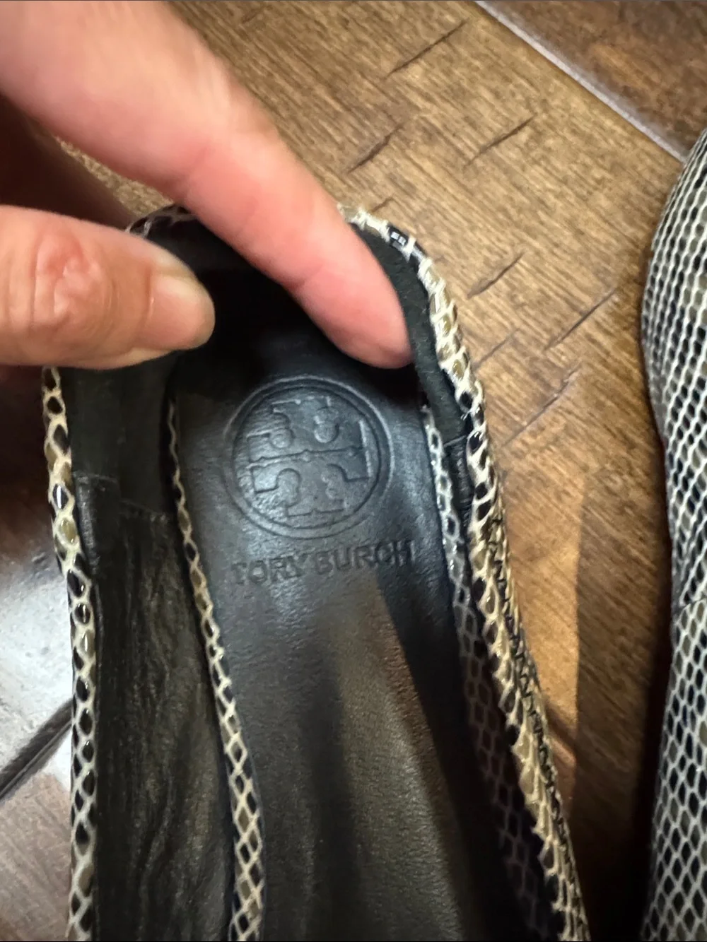 Tory Burch Snake-Print Logo Balleti Reva  Flats in Black & Cream